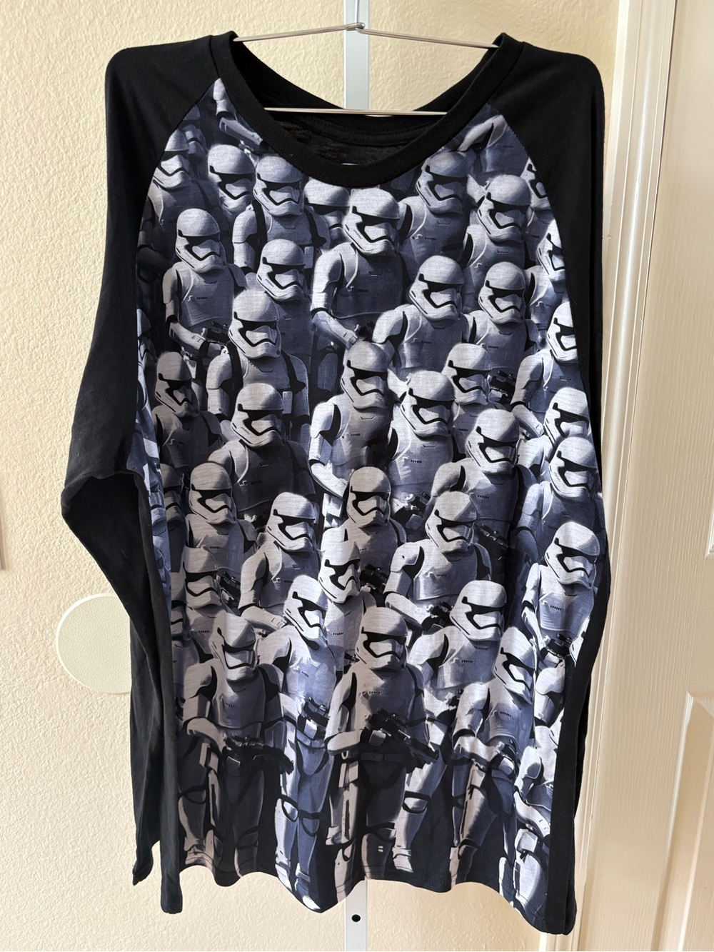 NWOT - Star Wars Fifth Sun Storm Troopers Long Sleeve Baseball Tee - Size XL
